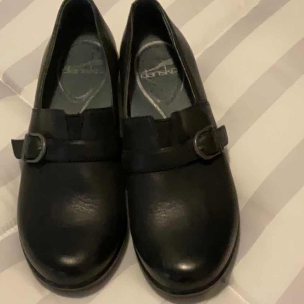 Black Dansko shoes size 38